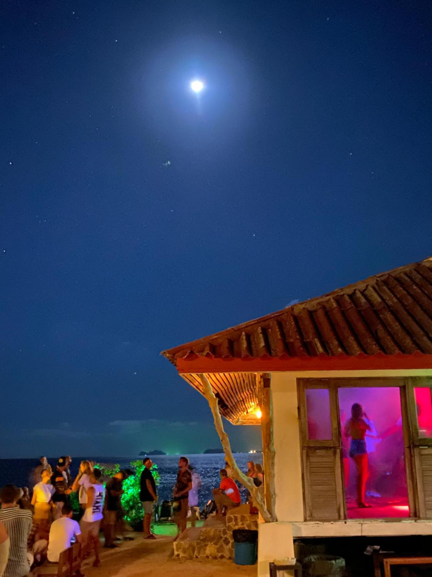Lighthouse Bungalows Phangang-sziget Kültér fotó